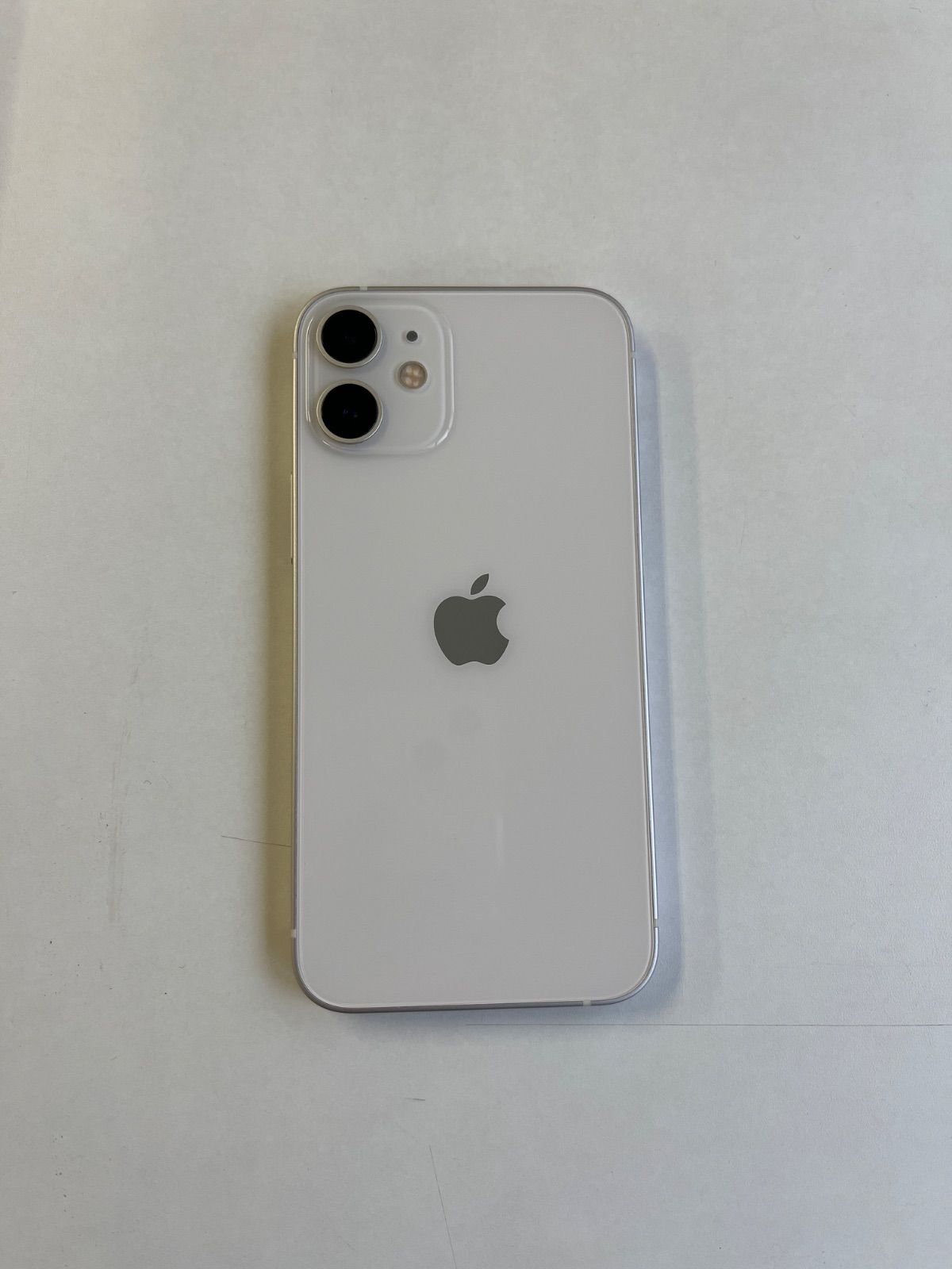 美品 iPhone 12 mini 64GB ホワイト バッテリー100% - メルカリ