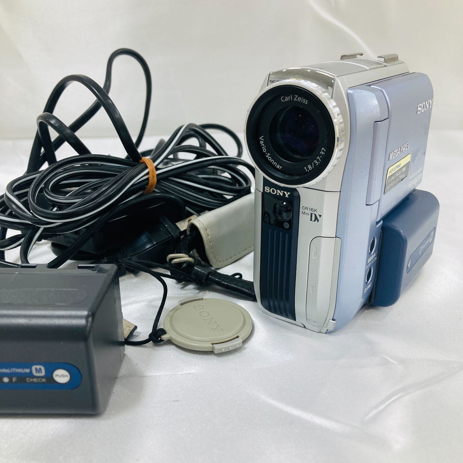 A【通電確認済】SONY ソニー デジタルビデオカメラ レコーダー DCR