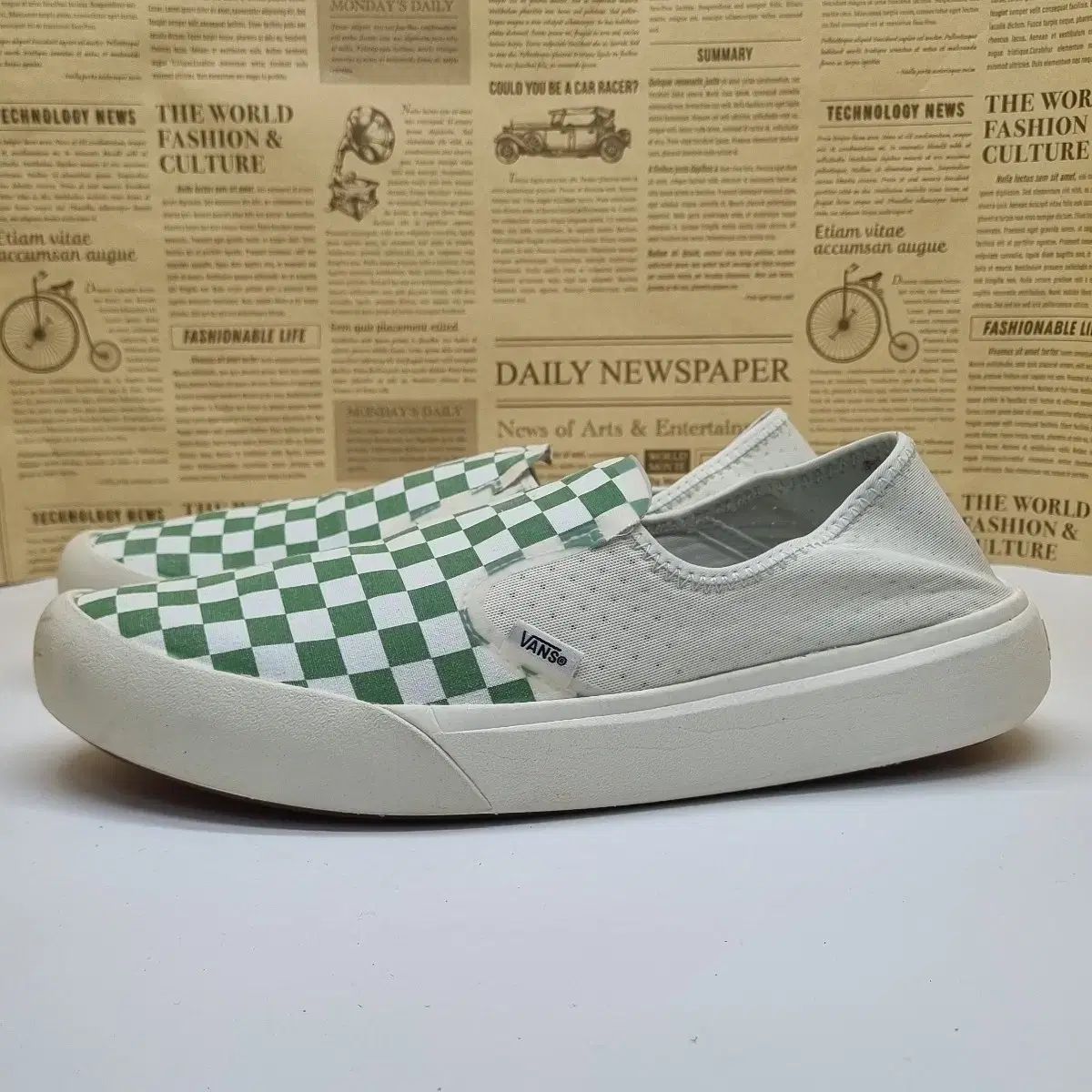 VANS コンフィクッシュワン チェッカーボード メンズ スリッポン 310