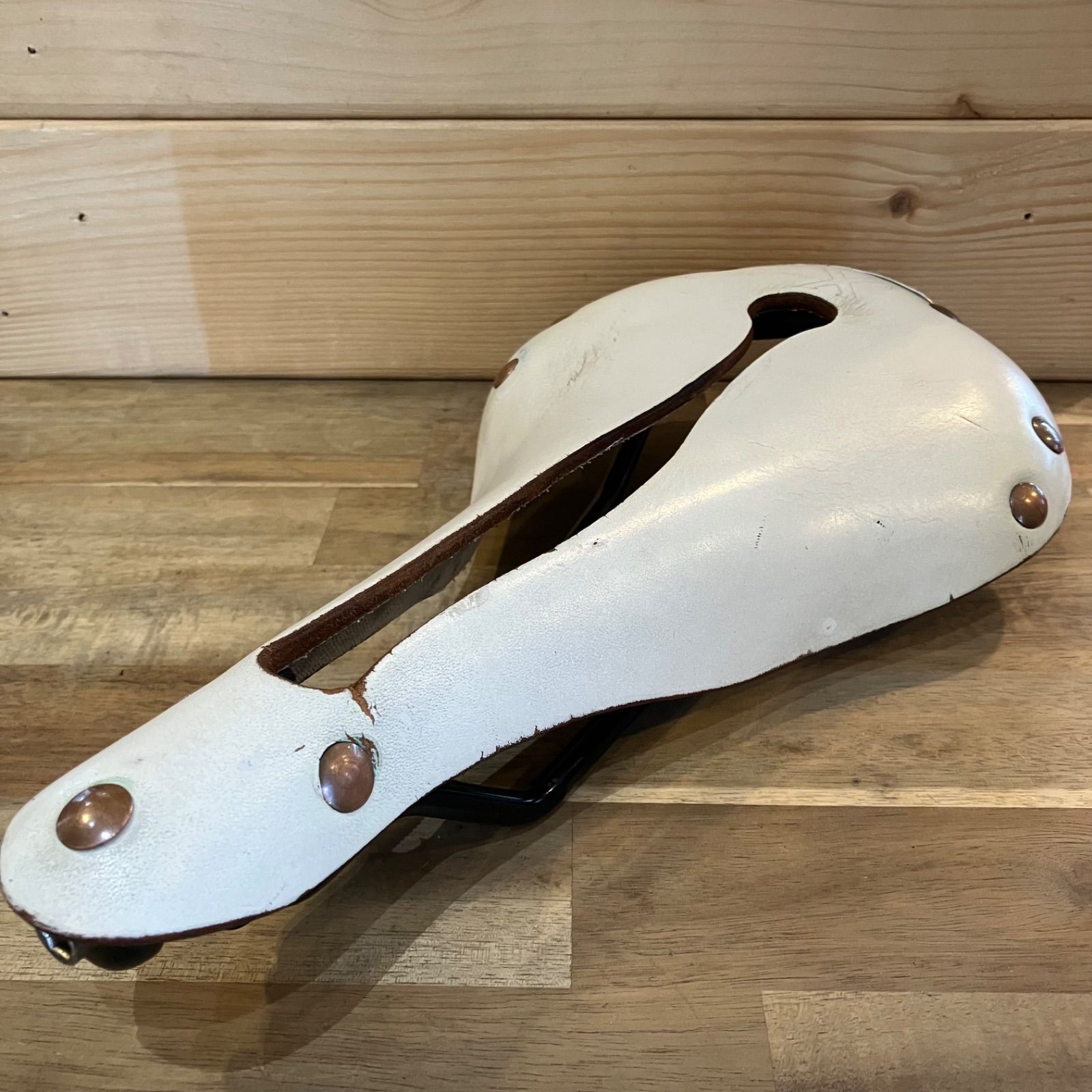 セラアナトミカ Selle Anatomica ホワイト レザーサドル USED】SELLE ANATOMICA セラアナトミカ X1 ホワイト - メルカリ