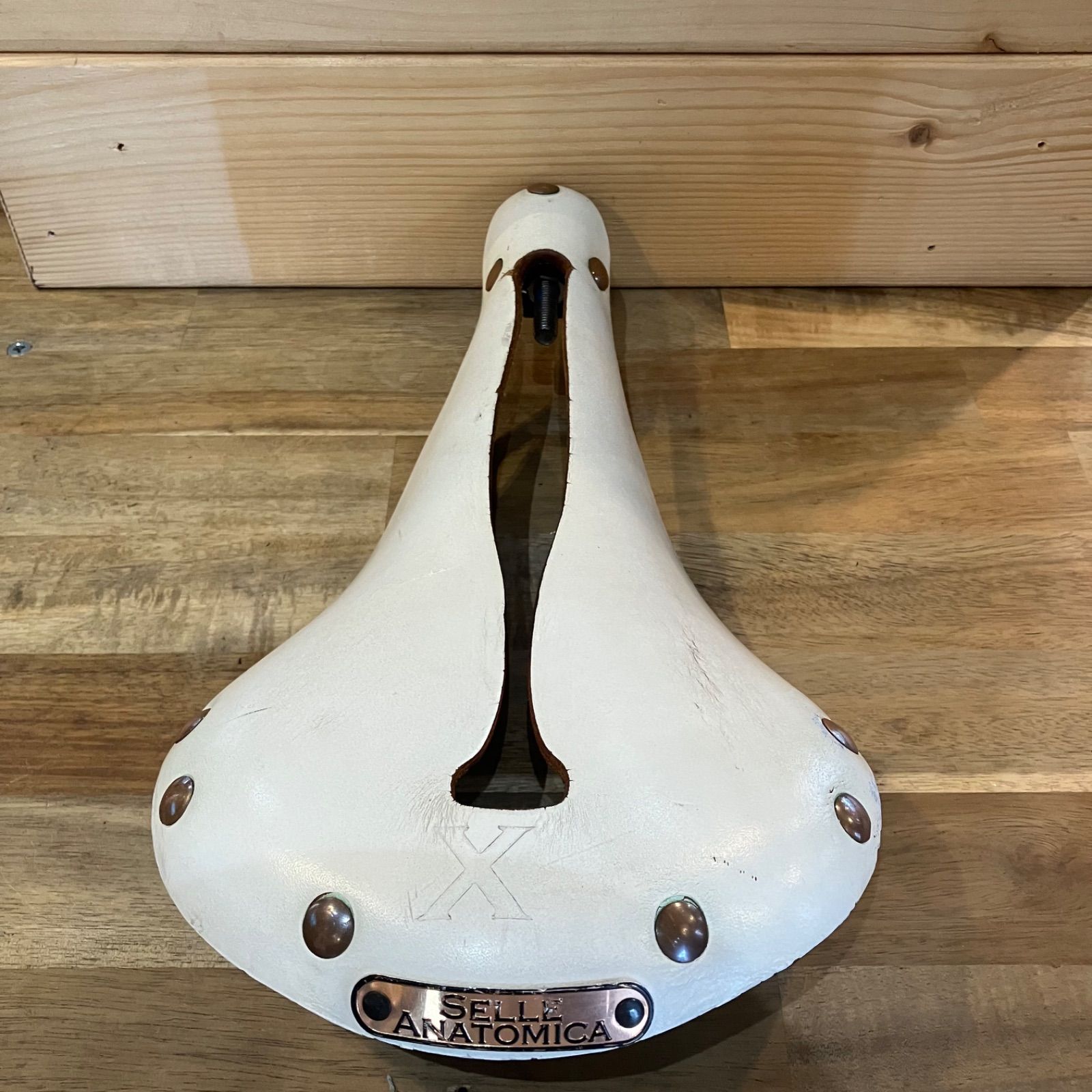 セラアナトミカ Selle Anatomica ホワイト レザーサドル USED】SELLE ANATOMICA セラアナトミカ X1 ホワイト - メルカリ