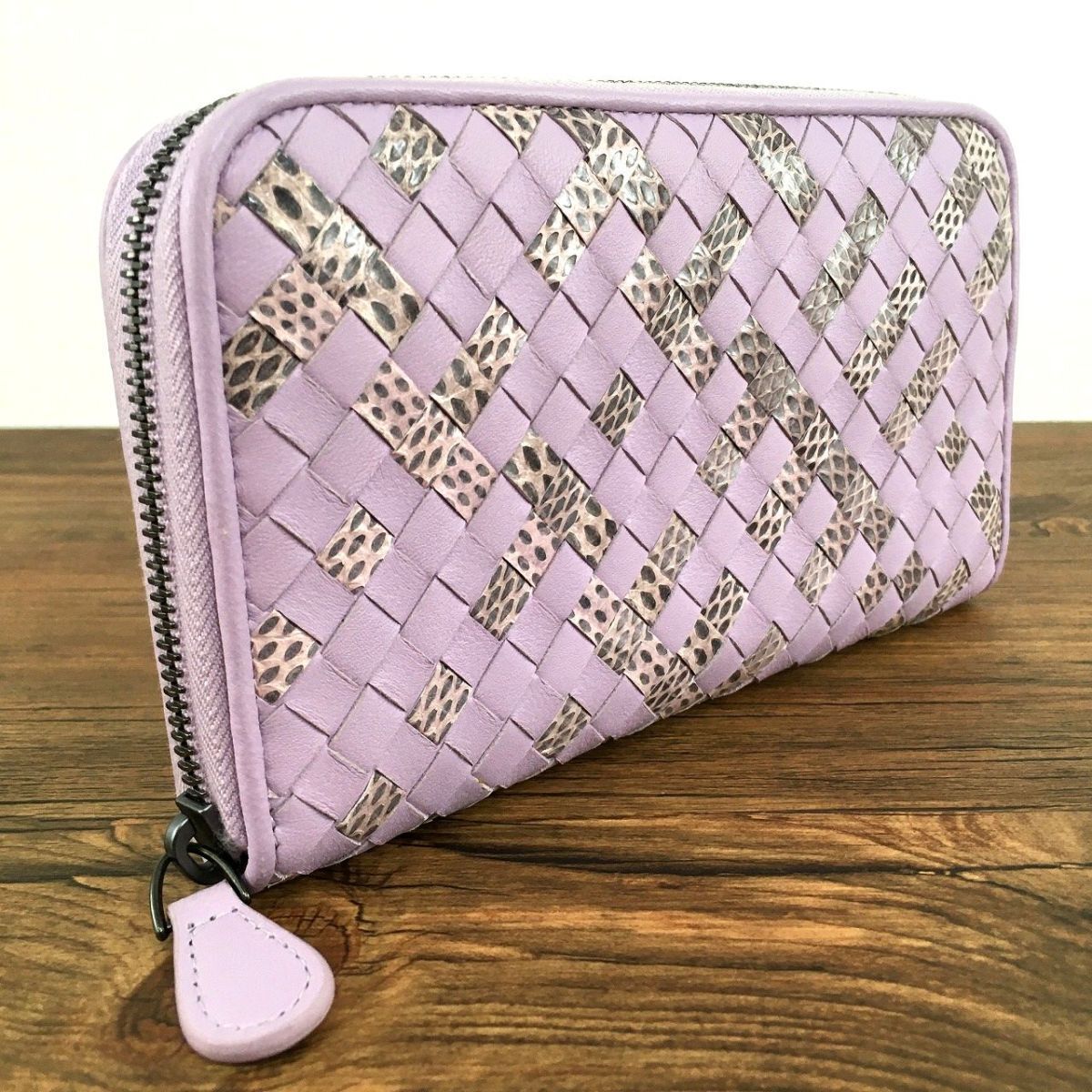 148 送料込み！ 極美品 BOTTEGA VENETA ジップウォレット