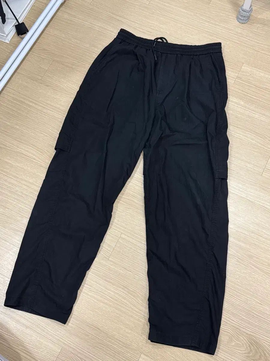 48 Juun.J (ジュンジェイ) 24SS コットン ファーカリング パンツ ブラック