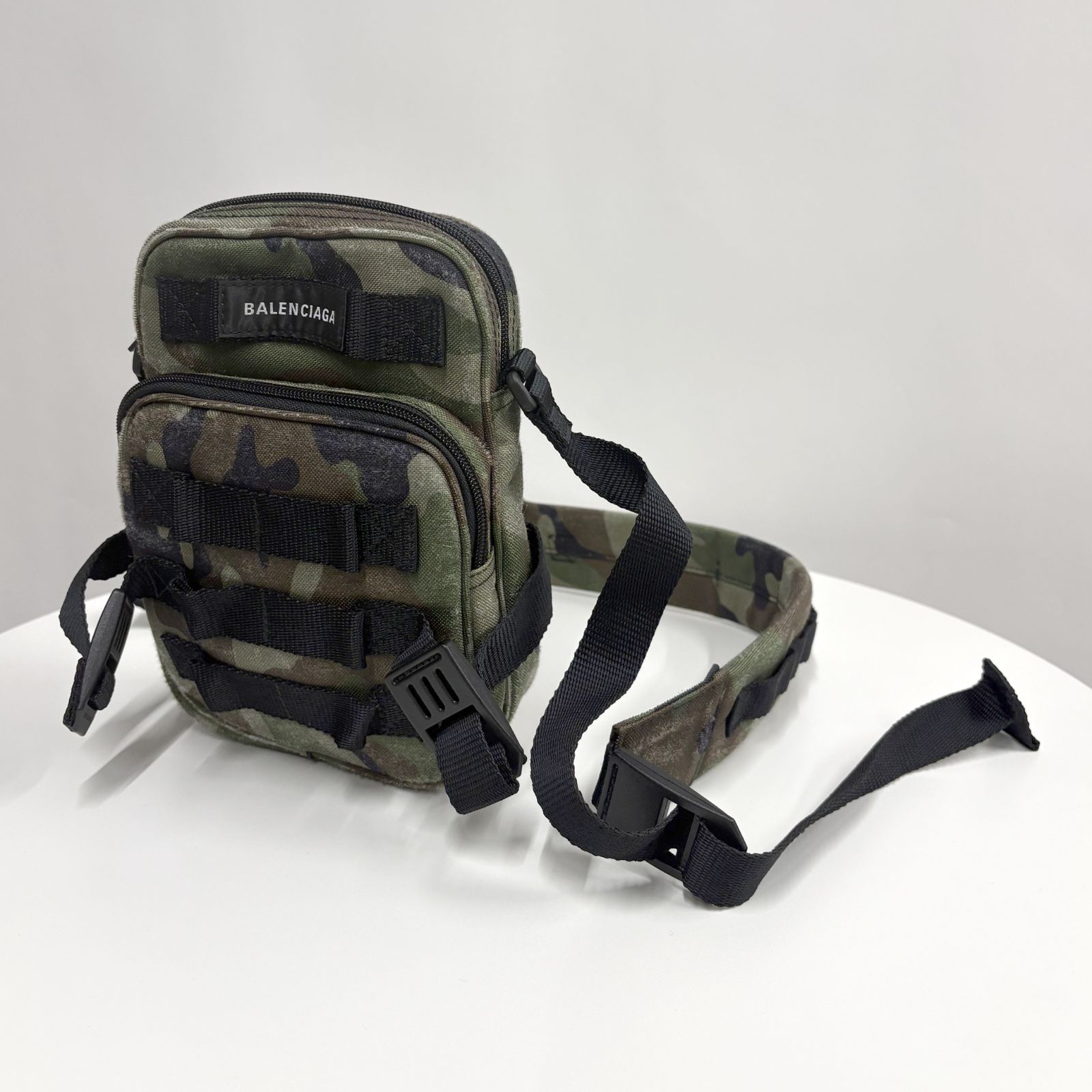 BALENCIAGA ショルダーバッグ ARMY CROSSBODY 明細　カモフラ　ナイロン