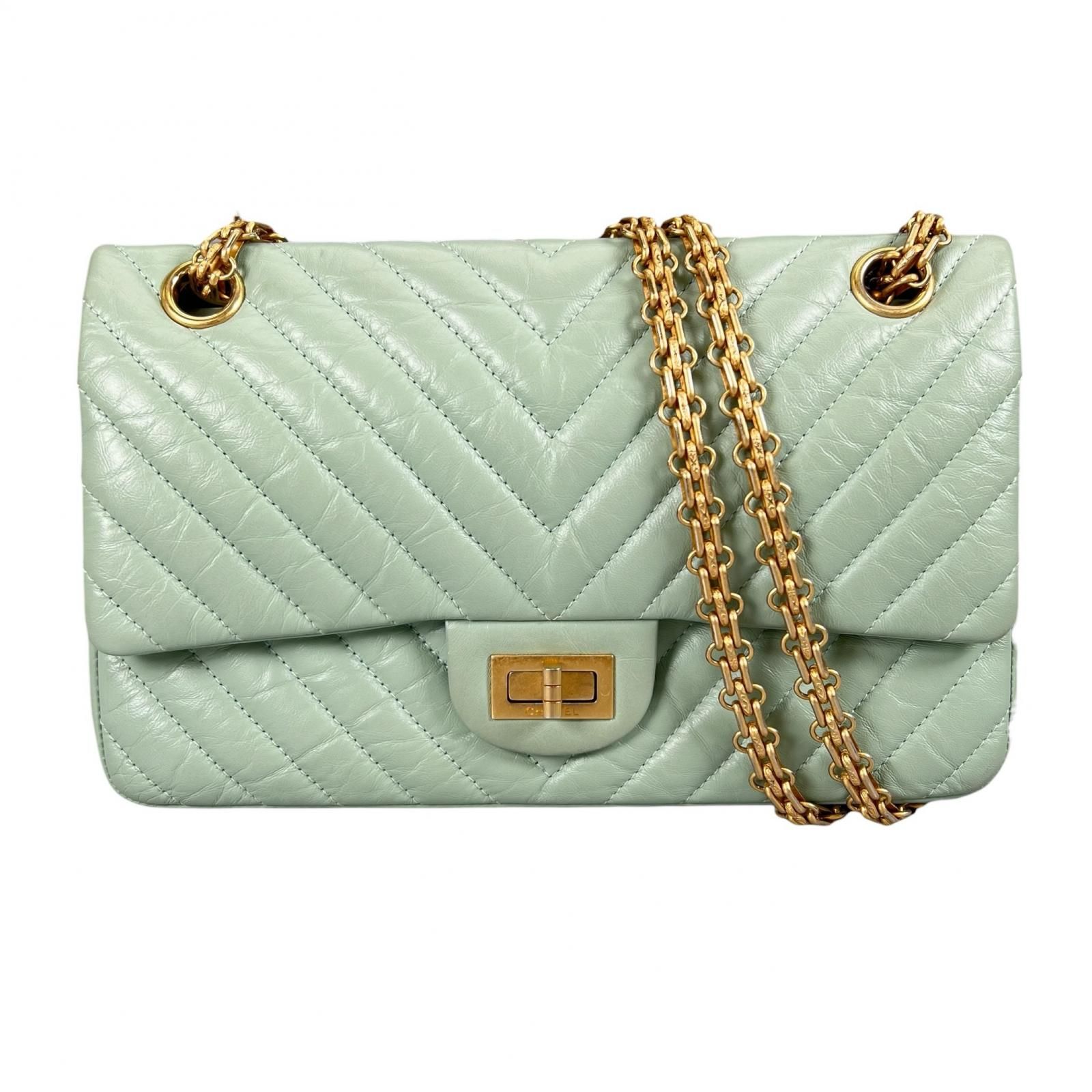 CHANEL 2.55 カーフスキン ライトグリーン チェーンショルダーバッグ ゴールド