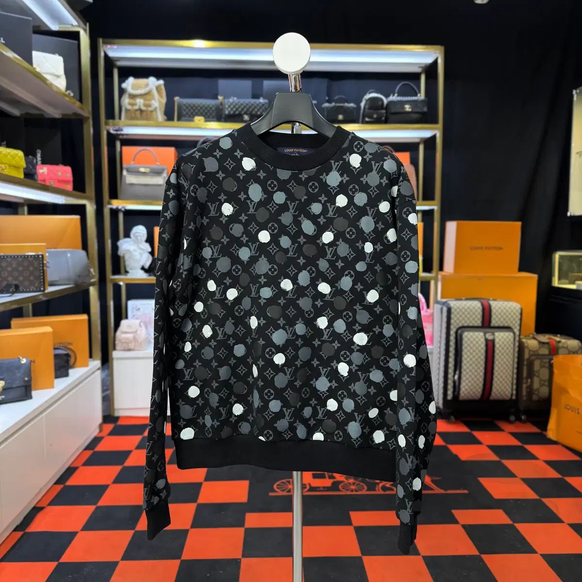 {限定モデル} ルイヴィトンx草間彌生 ペインテッド スウェット