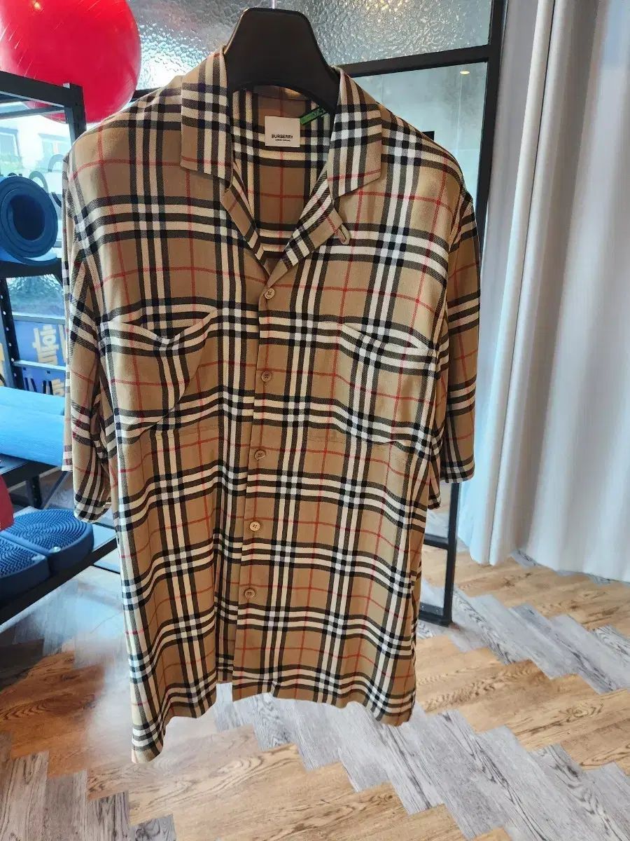 バーバリー オープンカラー シルク 半袖 Tシャツ 110サイズ 出品