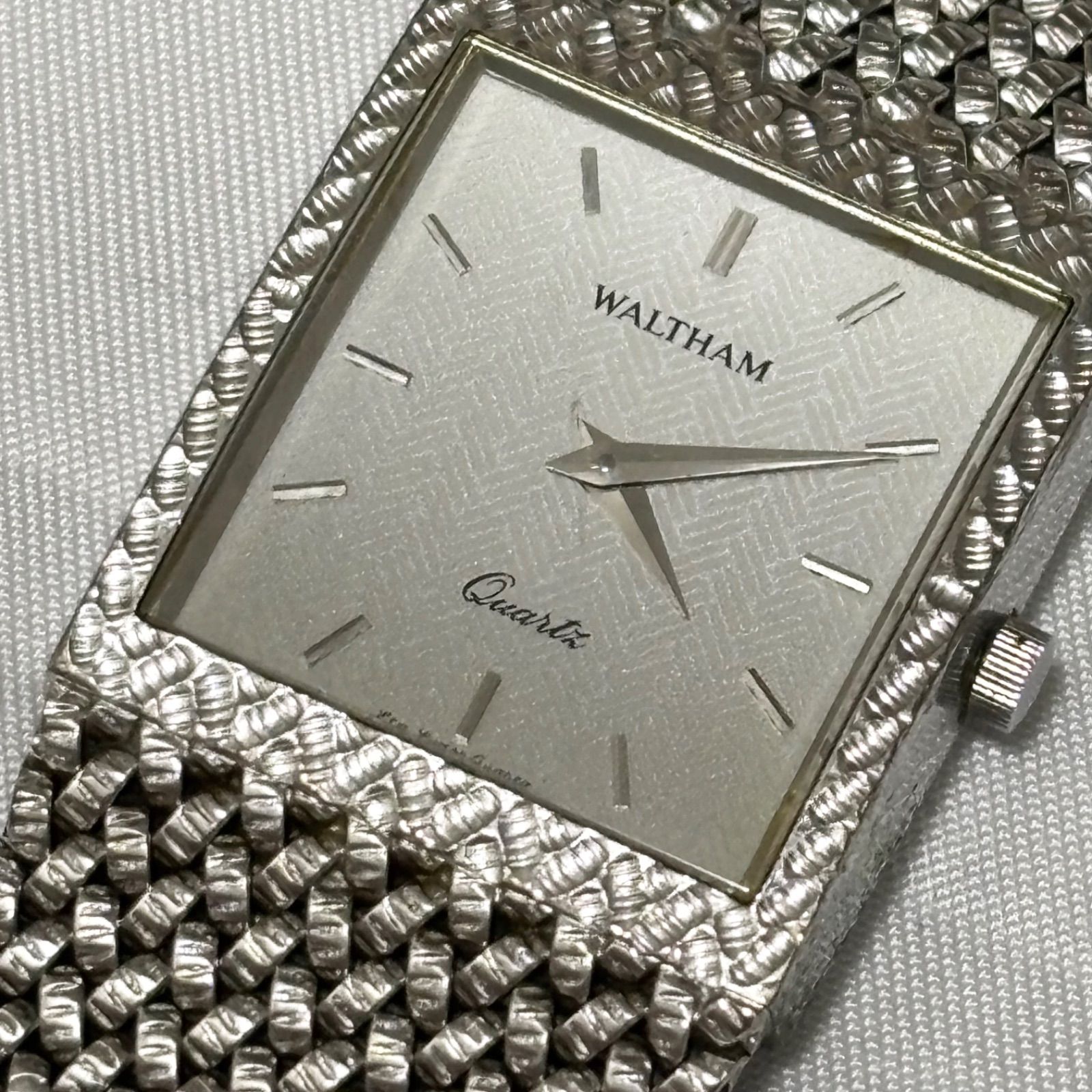 送料無料】WALTHAM/ウォルサム/シルバー/クォーツ腕時計/電池切れ/動作 