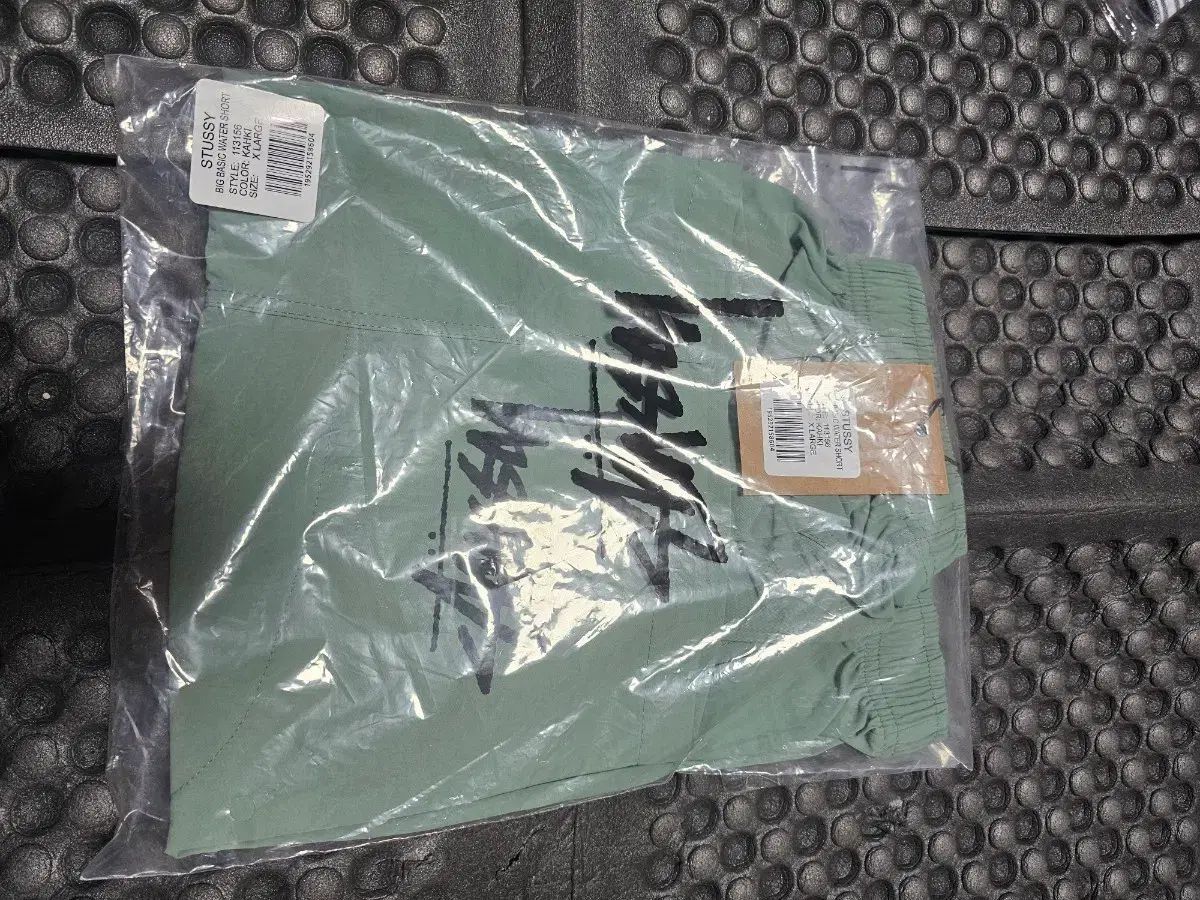 STUSSY BIG ベーシック ウォーター ハーフパンツ カーキ XL