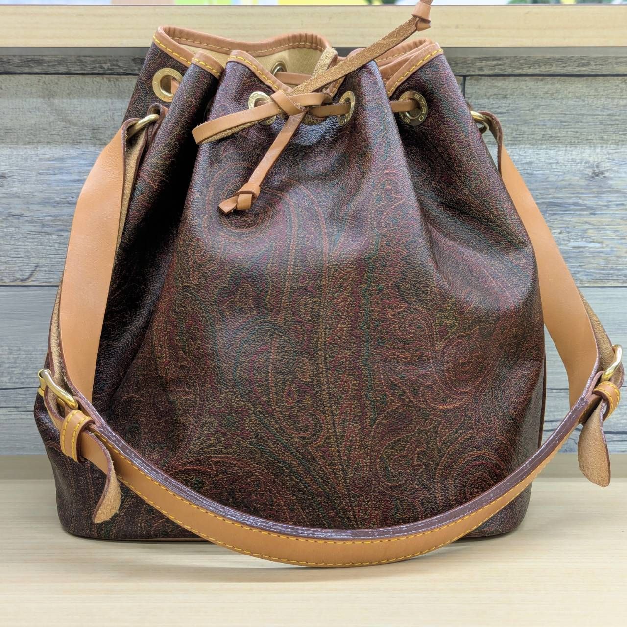 【亘】ETRO エトロ ペイズリー柄PVC×ヌメ革 巾着型ショルダーバッグ【8676MO】E21