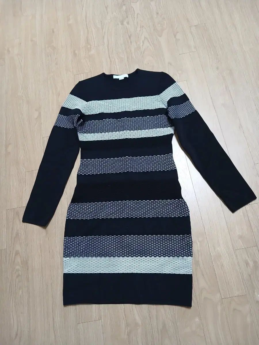 Alexander Wang ストライプ ニット ミニ ワンピース 6,973円