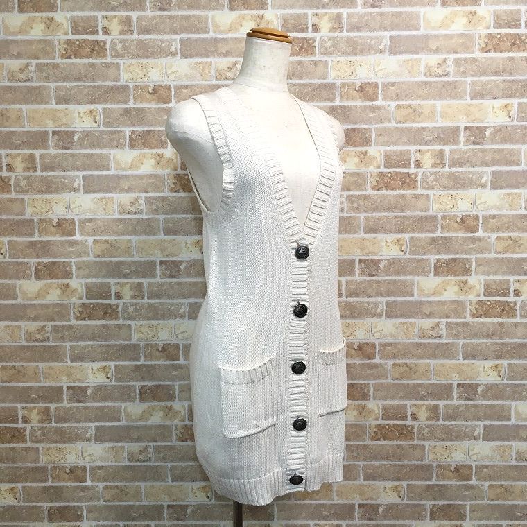 送料無料！ 未使用品 BURBERRY ブルーレーベル ニットベスト 38 綿100％ タグ付き 594