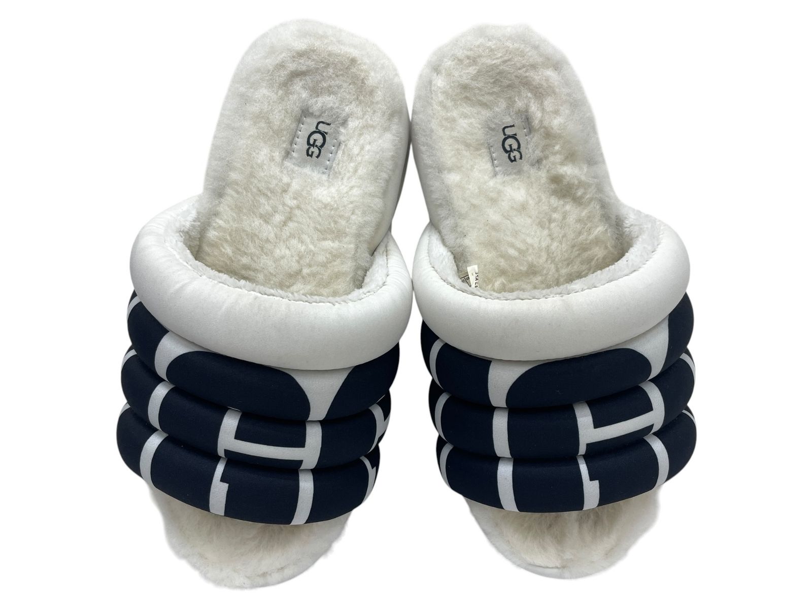 UGG（アグ） Maxi Slide Logo マキシスライドロゴ ステートメント