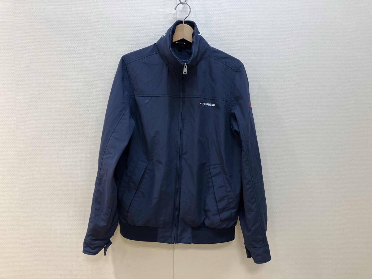 TOMMY HILFIGER トミーヒルフィガー ナイロンジャケット サイズXS 紺 ネイビー C81 7857270 メンズ 裏メッシュ 収納フード 汚れ有り 5,083円