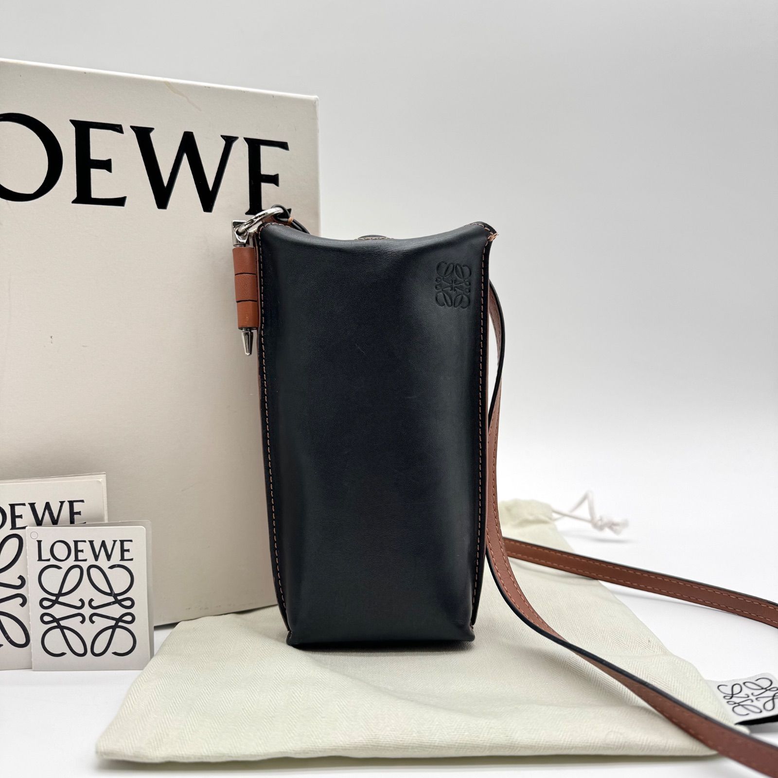 人気✨LOEWE ロエベ ショルダーバッグゲートポケット レザー ブラック ブラウン 28,860円