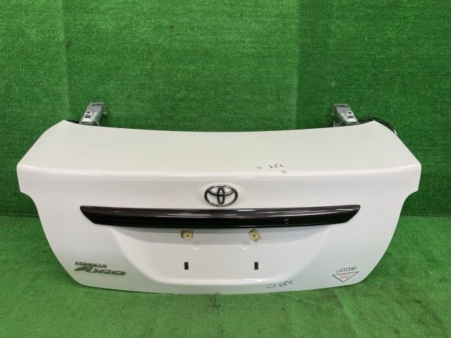 カローラアクシオ NZE164 トランクリッド・トランクパネル 1.5X 4WD 