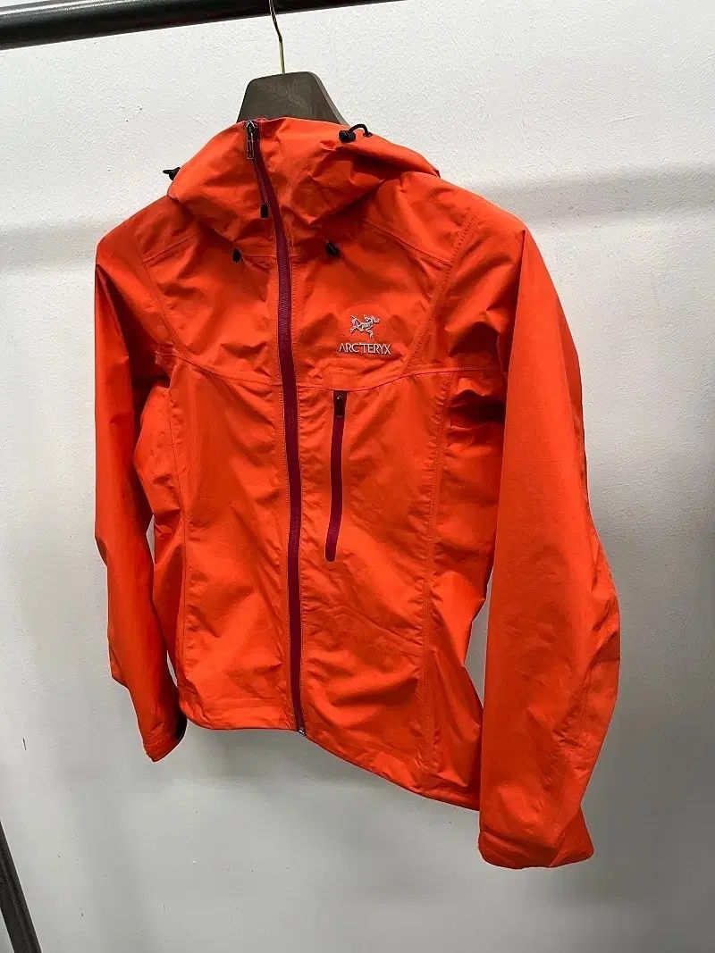 レディース ARC'TERYX アルファ SL ジャケット
