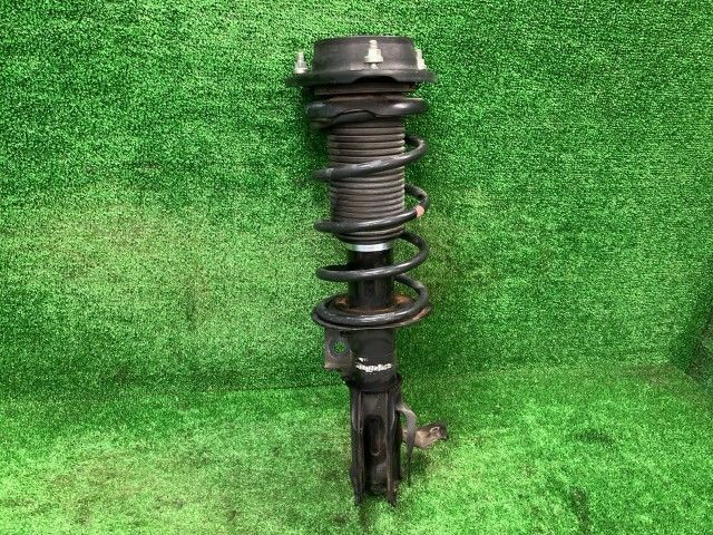 86 ZN6 右フロントストラット GT 20310CA000 SU003-00371