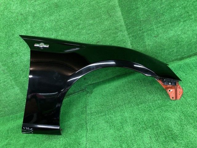 86 ZN6 右フロントフェンダー GT SU003-01390