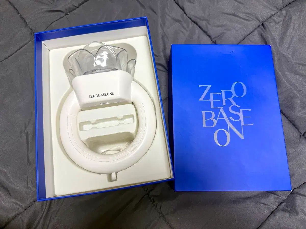 ZEROBASEONE(ゼロベースワン・ZB1・ゼベワン) 応援ペンライト ローズリング 出品
