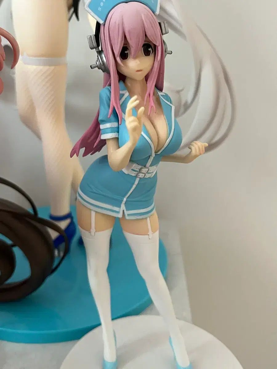 スーパーニコ看護師フィギュア