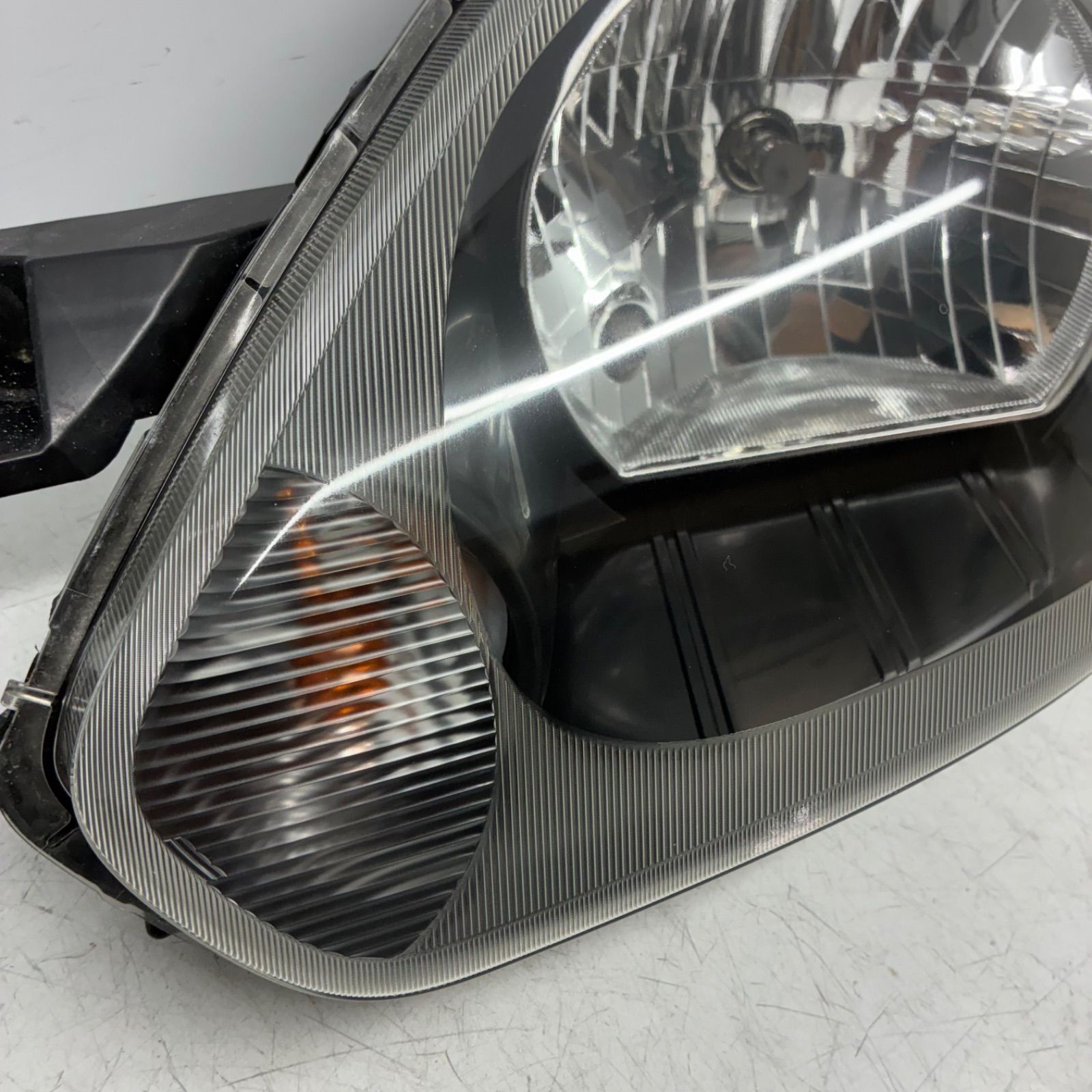 Y 美品【コーティング済】LA300S LA310S ミライース ヘッドライト