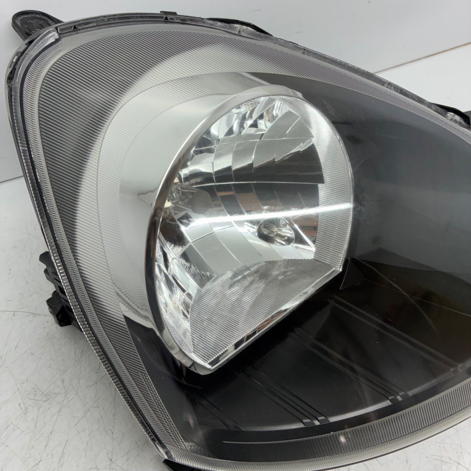 Y 美品【コーティング済】LA300S LA310S ミライース ヘッドライト
