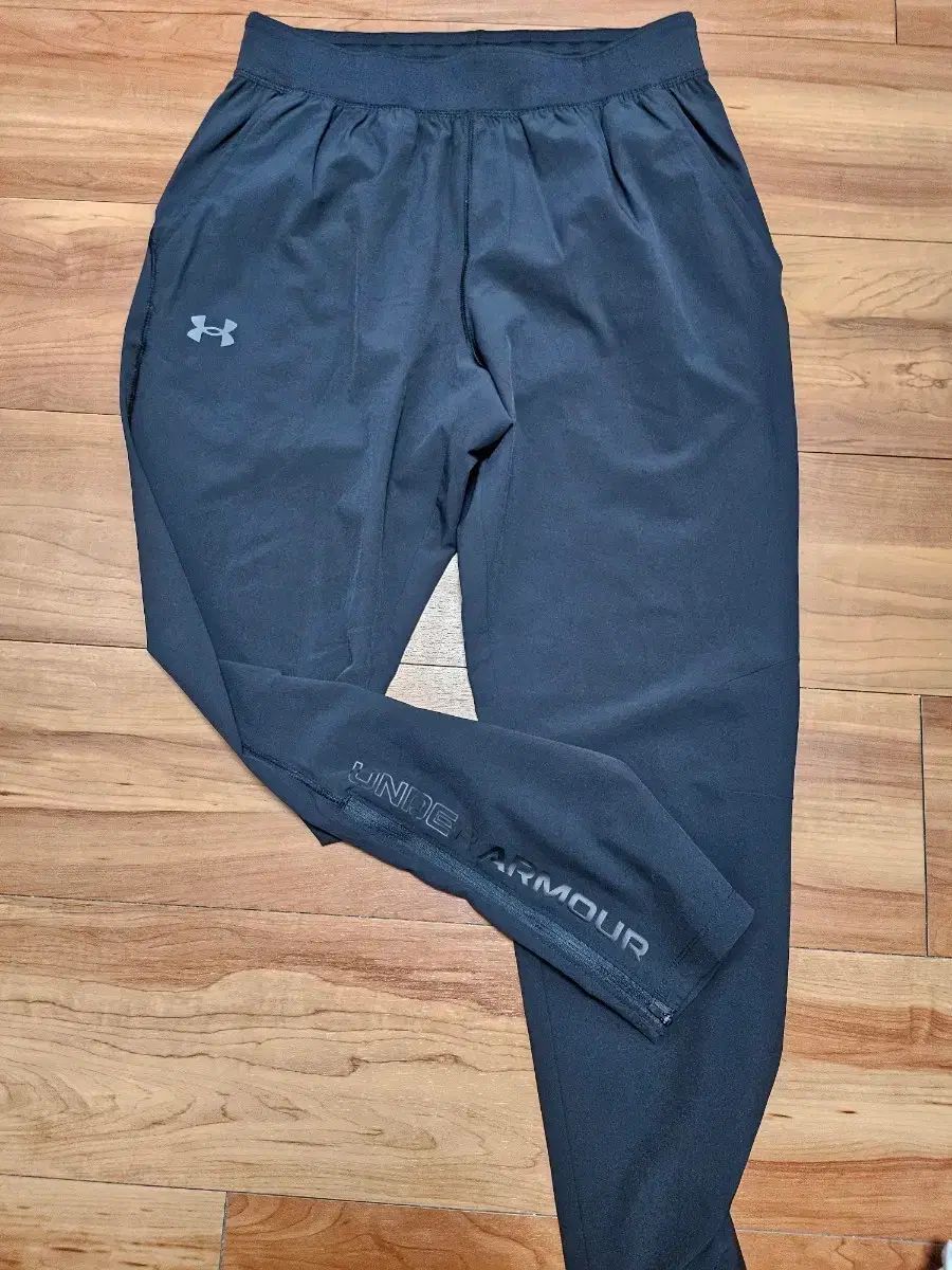 UNDER ARMOUR アンダーアーマー トレーナー パンツ XL ブラック