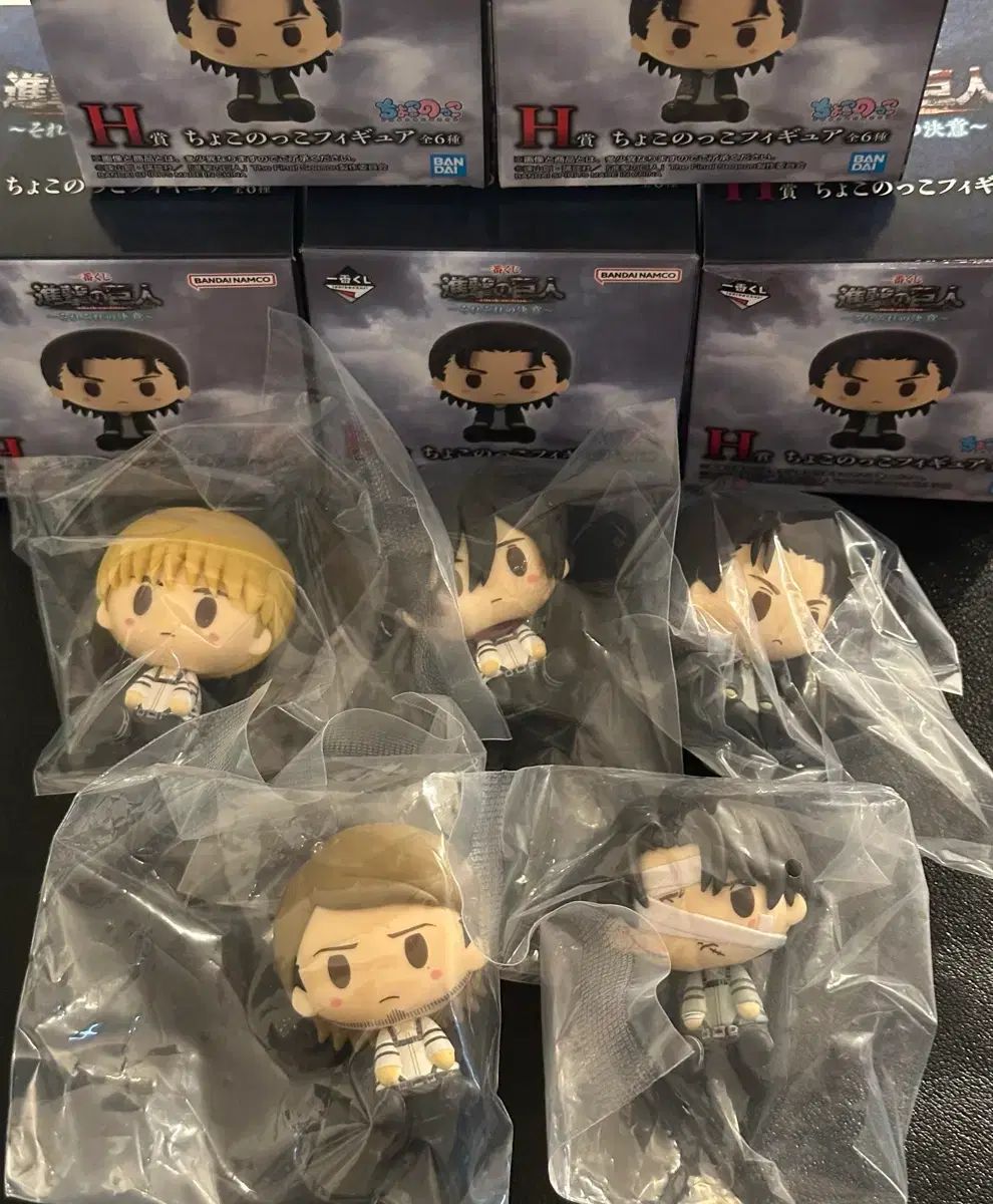 進撃の巨人 一番くじ ちょこのっこ リヴァイ、エレン、ミカサ、アルミン フィギュア 6,622円
