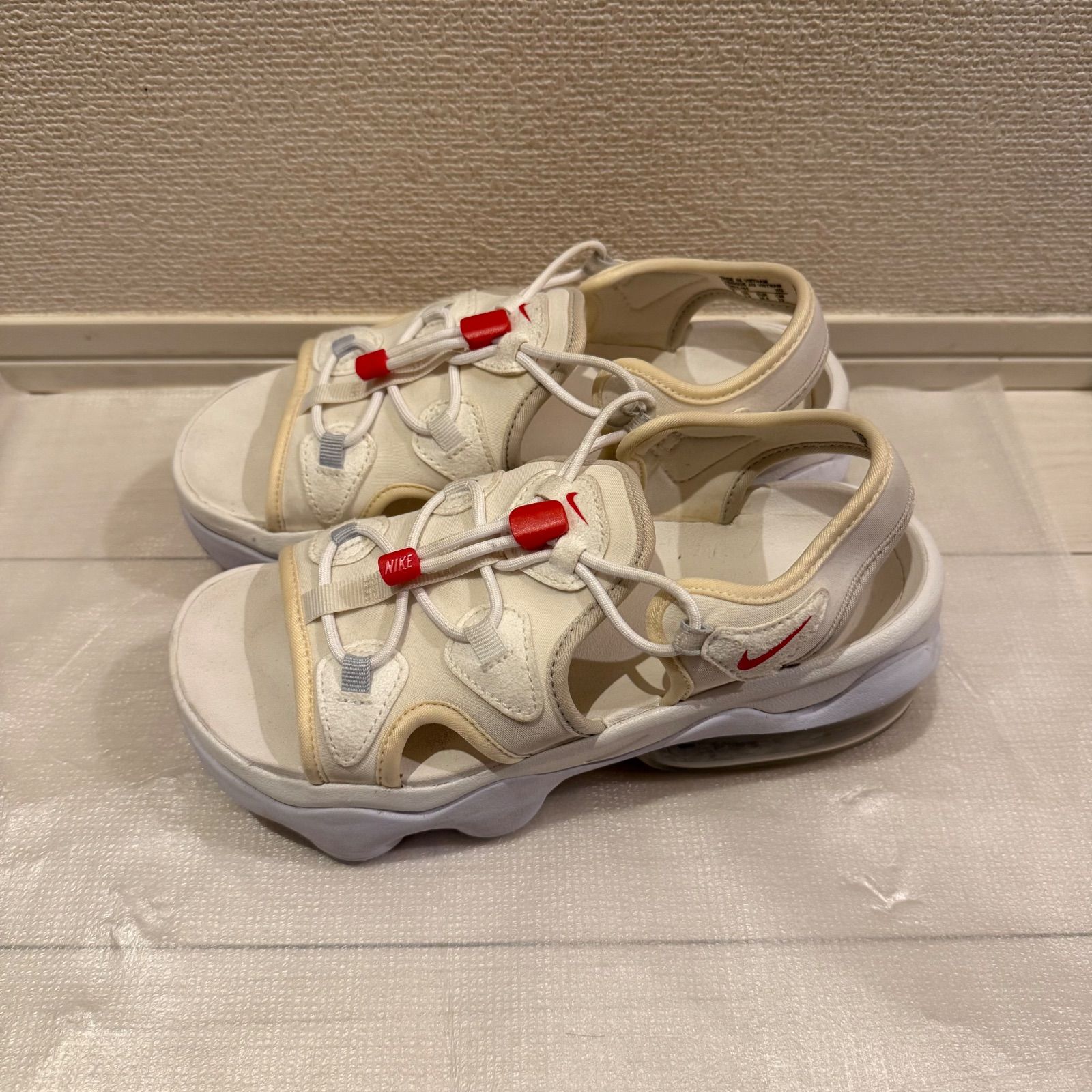 【値下げ可能!】NIKE AIR MAX KOKO SANDAL Women's WHITE/UNIVERSITY RED
