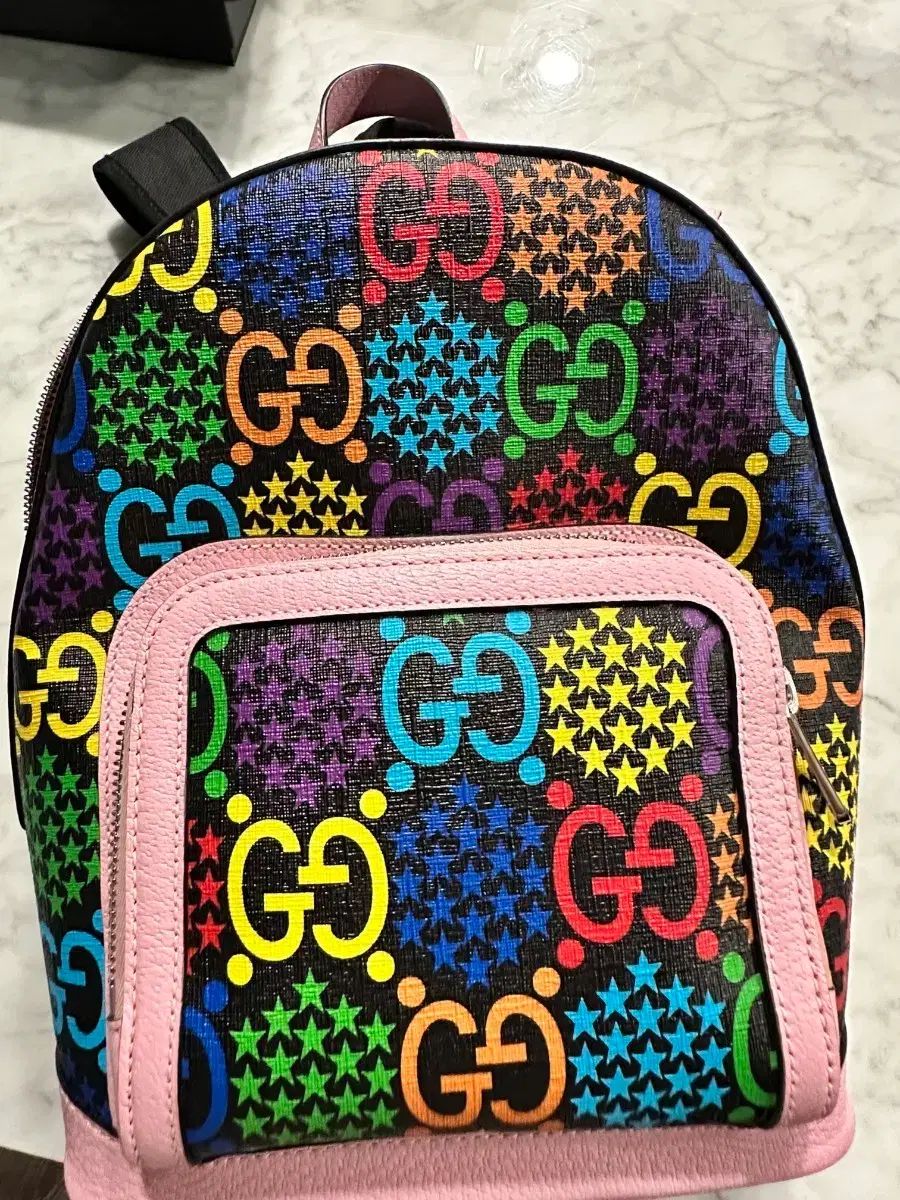GUCCI グッチ レインボー GG スター バックパック ピンク