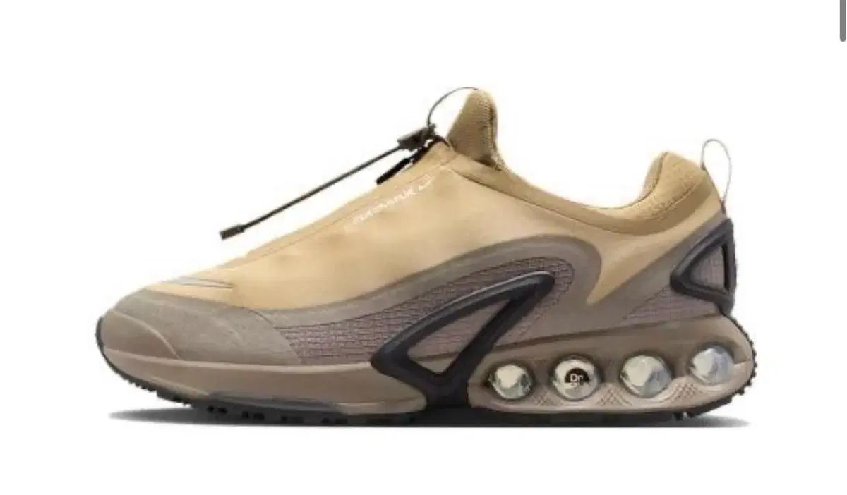 完売中 NIKE エアマックス ダン ベージュ