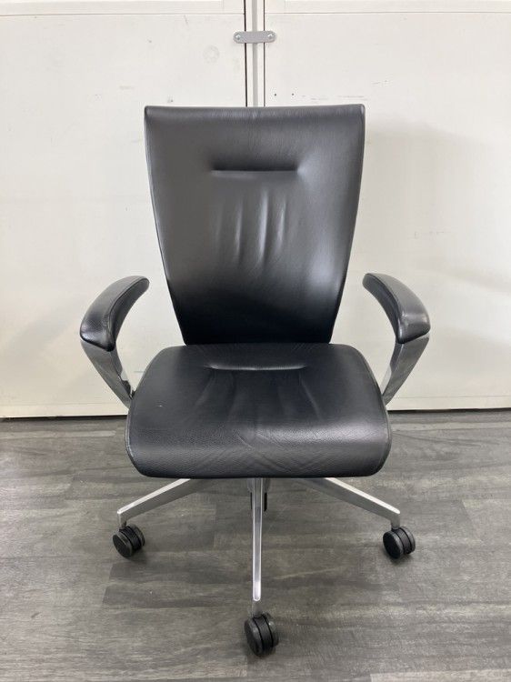 【中古品】イトーキ コセールシリーズ 固定肘付コセールチェア KE-955LE ブラック