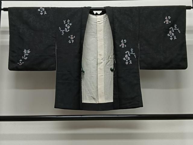 平和屋着物＃羽織　寿光織　更紗草花文　黒地　銀糸　正絹　逸品　CABE5176ua