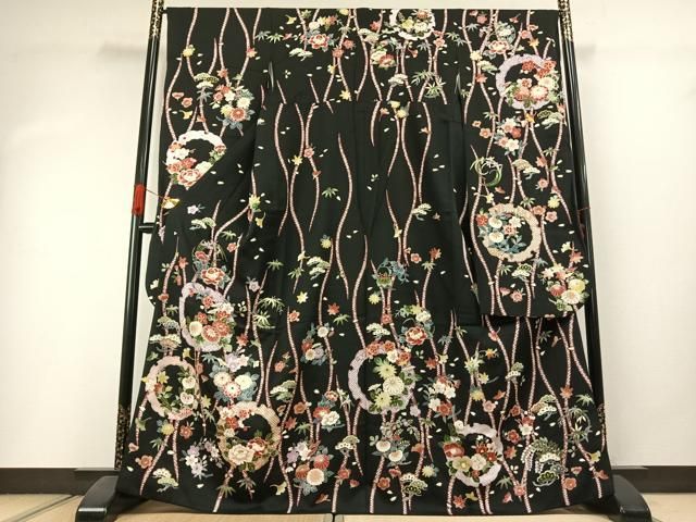 平和屋着物●豪華振袖　雪輪花文　黒地　金彩　正絹　逸品　AABI1522fy 42,120円