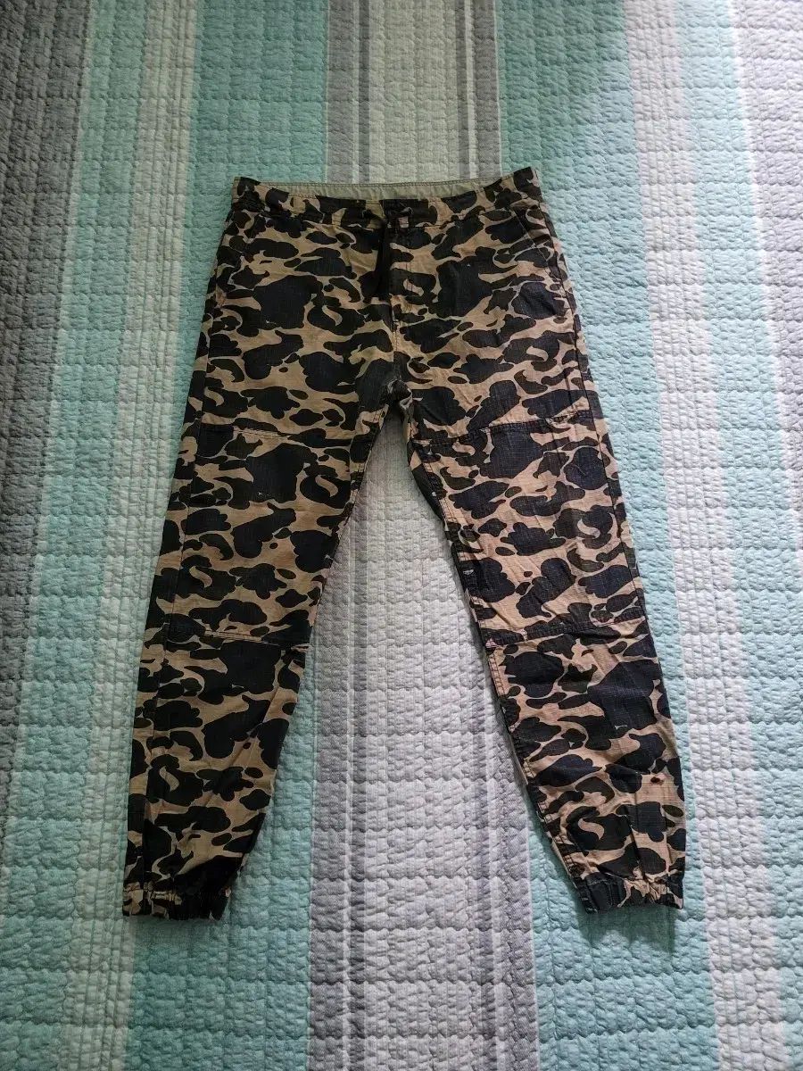 カーハート Carhartt カモフラージュ 麻 ジョガーパンツ L 37サイズ
