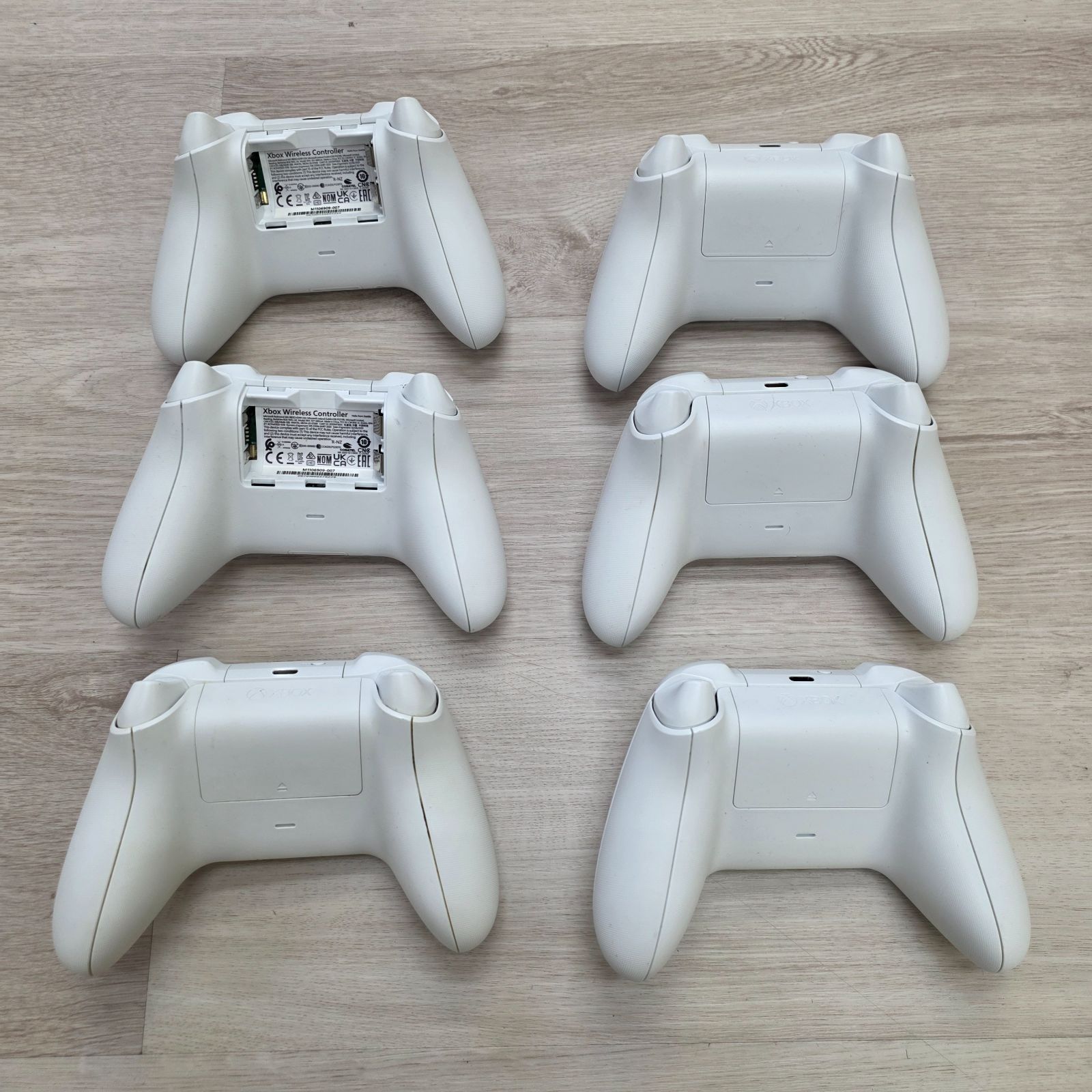 1円スタート！【ジャンク】 KN5796 S　ジャンク(起動確認済) Series Xbox Xbox 通電起動のみ確認 S Series その他