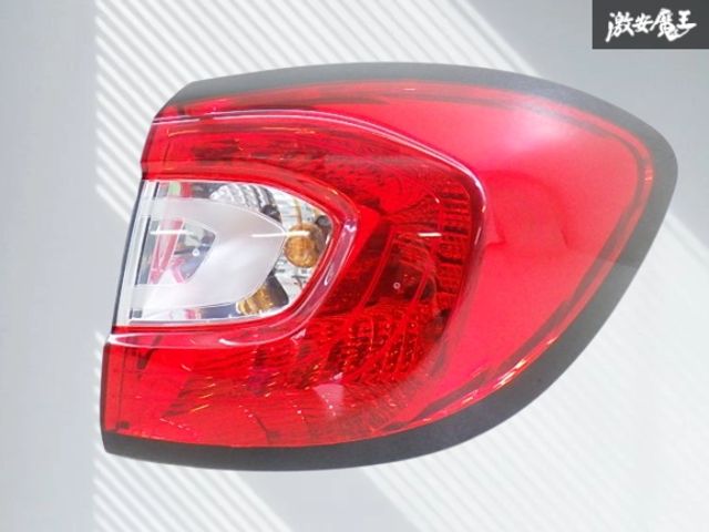 【割れ無し！】ルノー 純正 2RH5F キャプチャー テールライト テールランプ レンズ 右 右側 運転席側 265502731R 即納 棚