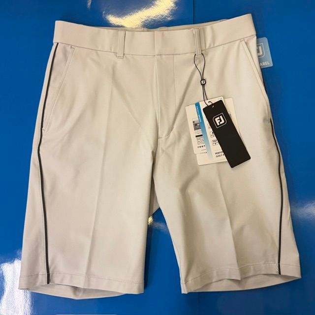 【新品未使用品】フットジョイ 4wayストレッチクーリング　パフォーマンス　ショートパンツ FootJoy（葛西店）