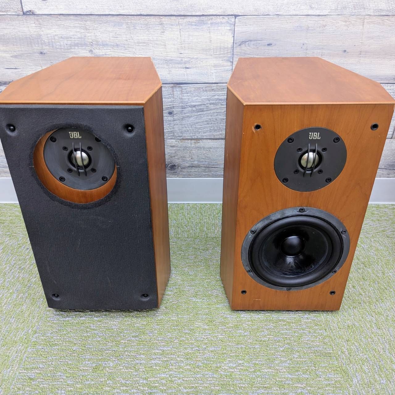 亘】JBL Xti20 ブックシェルフ型ペアスピーカー 2ウェイ・2スピーカー