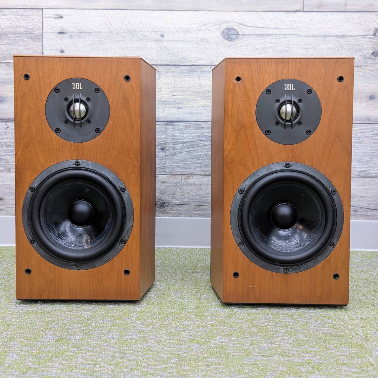 亘】JBL Xti20 ブックシェルフ型ペアスピーカー 2ウェイ・2スピーカー