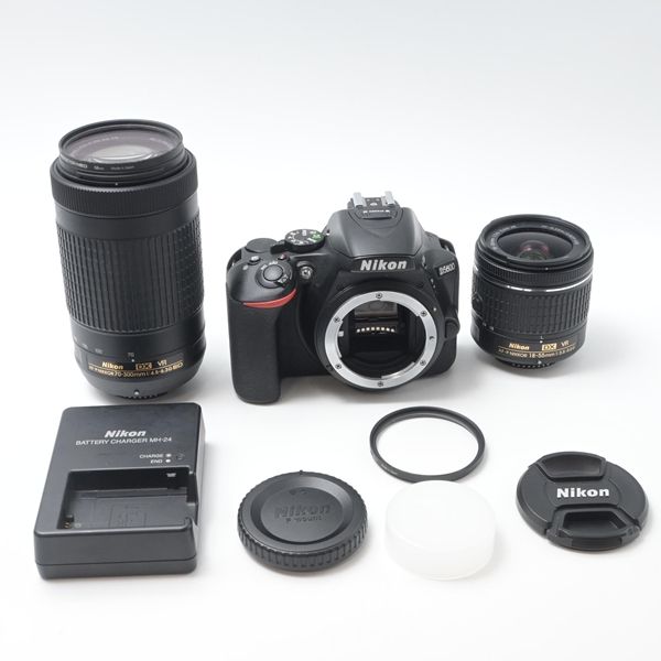 ニコン Nikon D5600 ダブルズームキット 49,680円