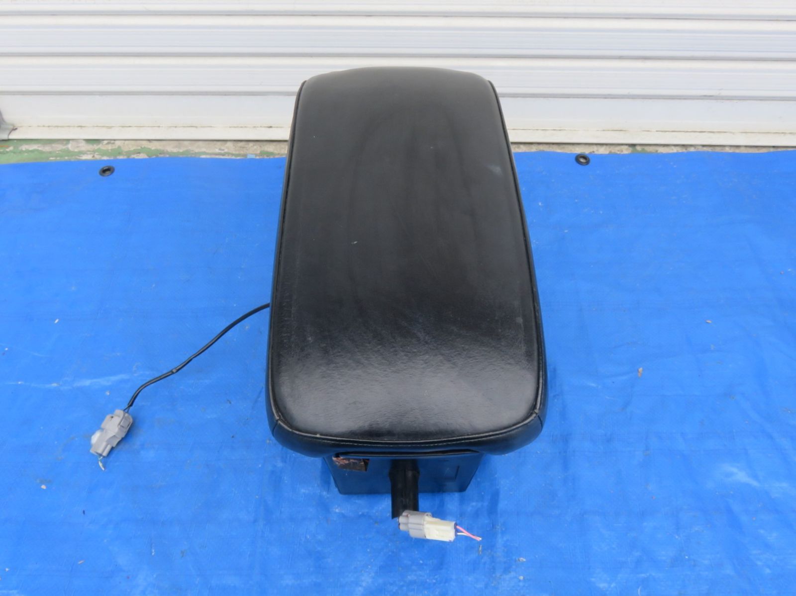 LK1284* セルシオ UCF31/後期 センターコンソールボックス 黒革 レザー調 アームレスト ドリンクホルダー 後席吹出口 /UCF30　※小破損