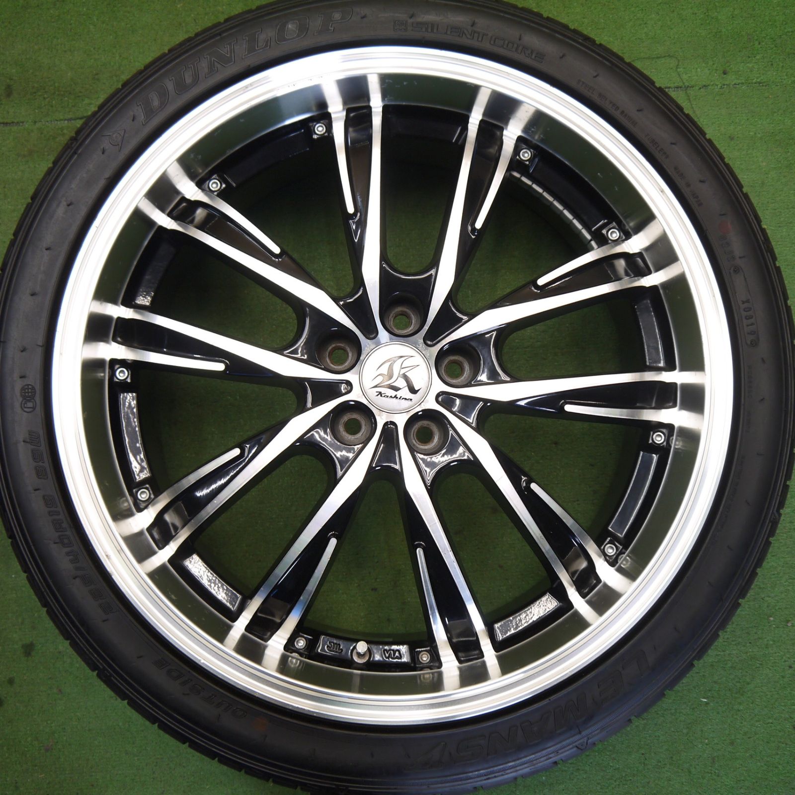 19インチ　PCD100  プリウス 等　バリ溝 バリ溝！9.5分☆プリウス 等 Kashina XV5 225/40R19 ダンロップ LE