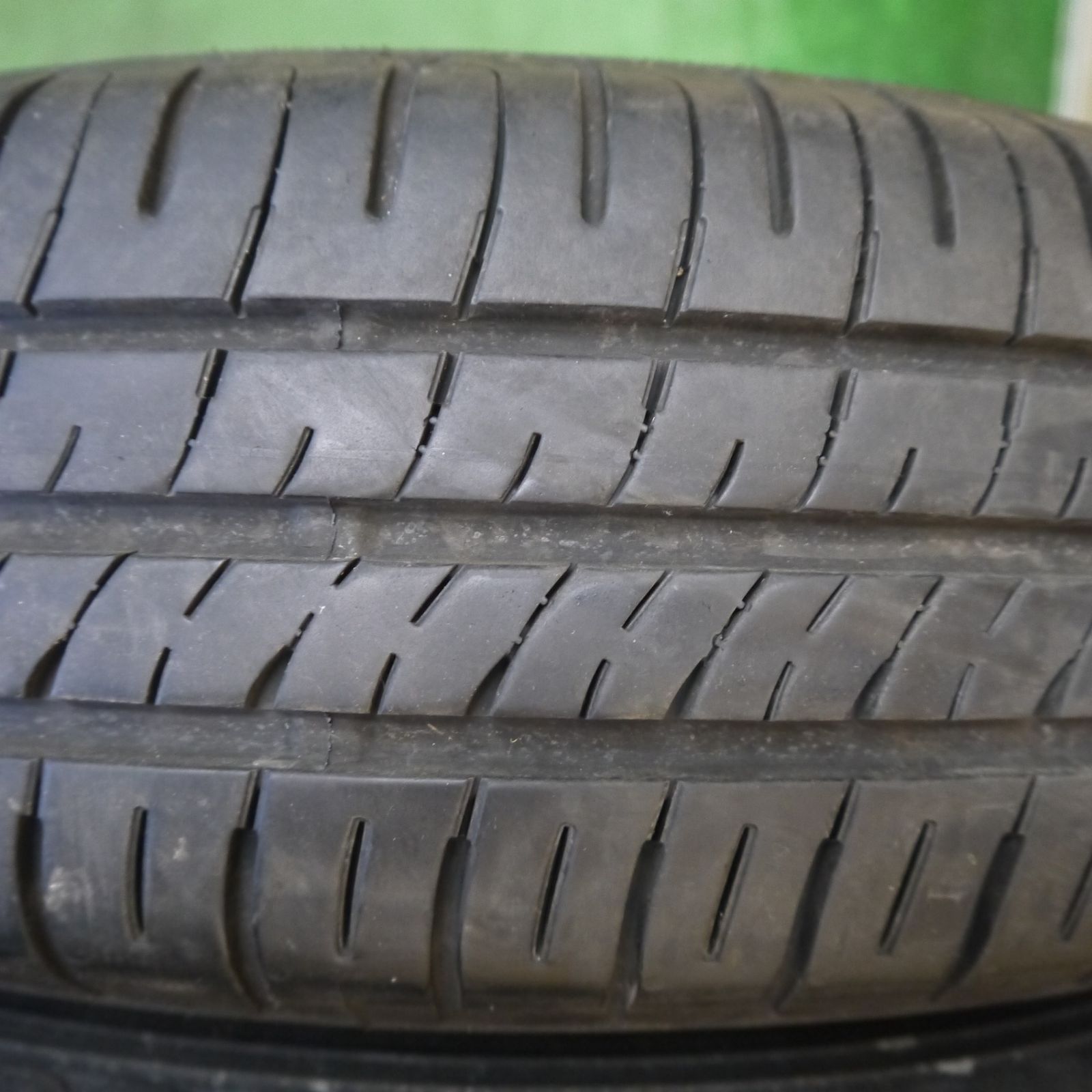 8072132)国産中古バリ溝タイヤダンロップエナセーヴ155/70R13 バリ溝！23年！8.5分☆165/80R13 ダンロップ エナセーブ EC204 タイヤ