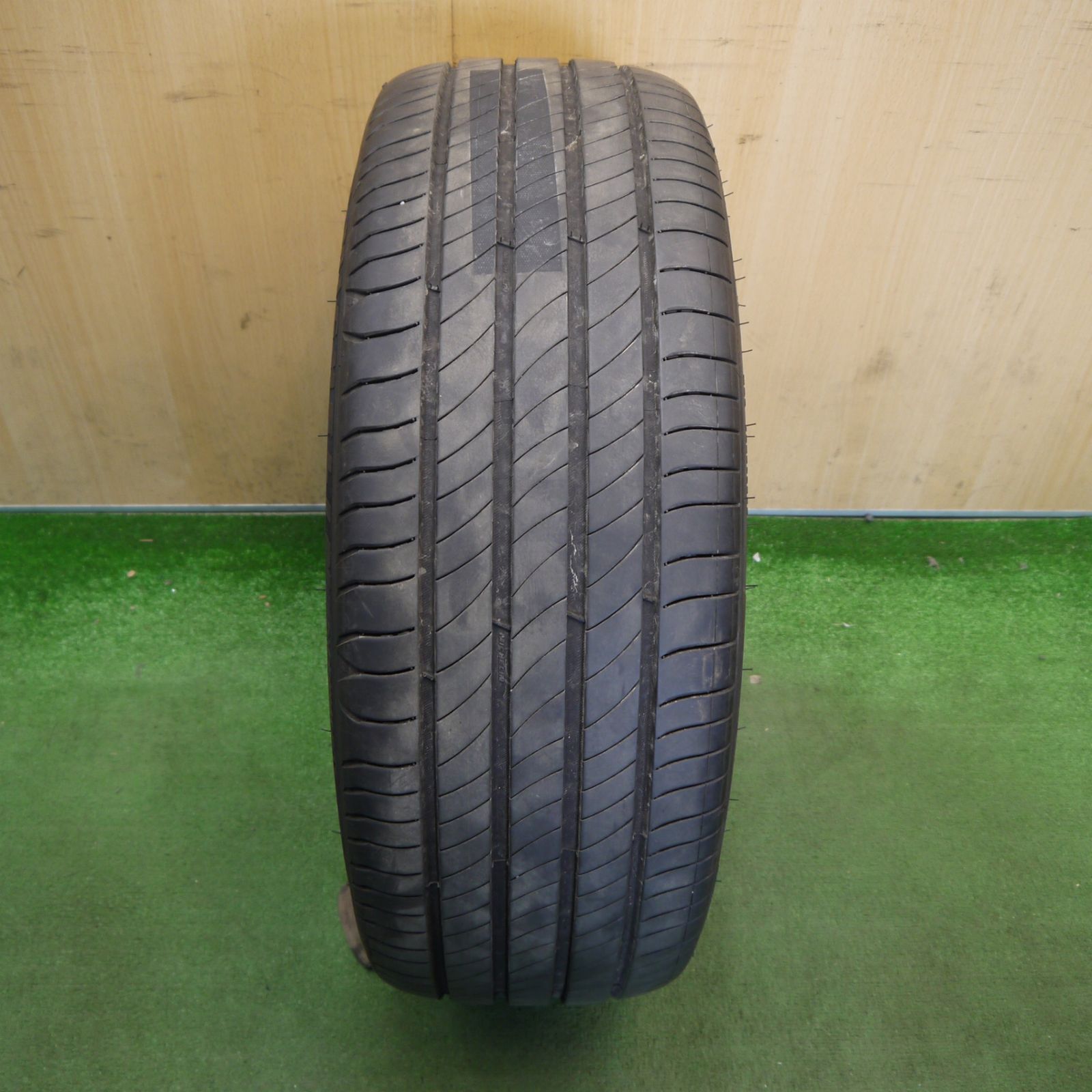 バリ溝！クラウンクロスオーバー7.5J+35PCD114.3 225/45R21 クラウン 