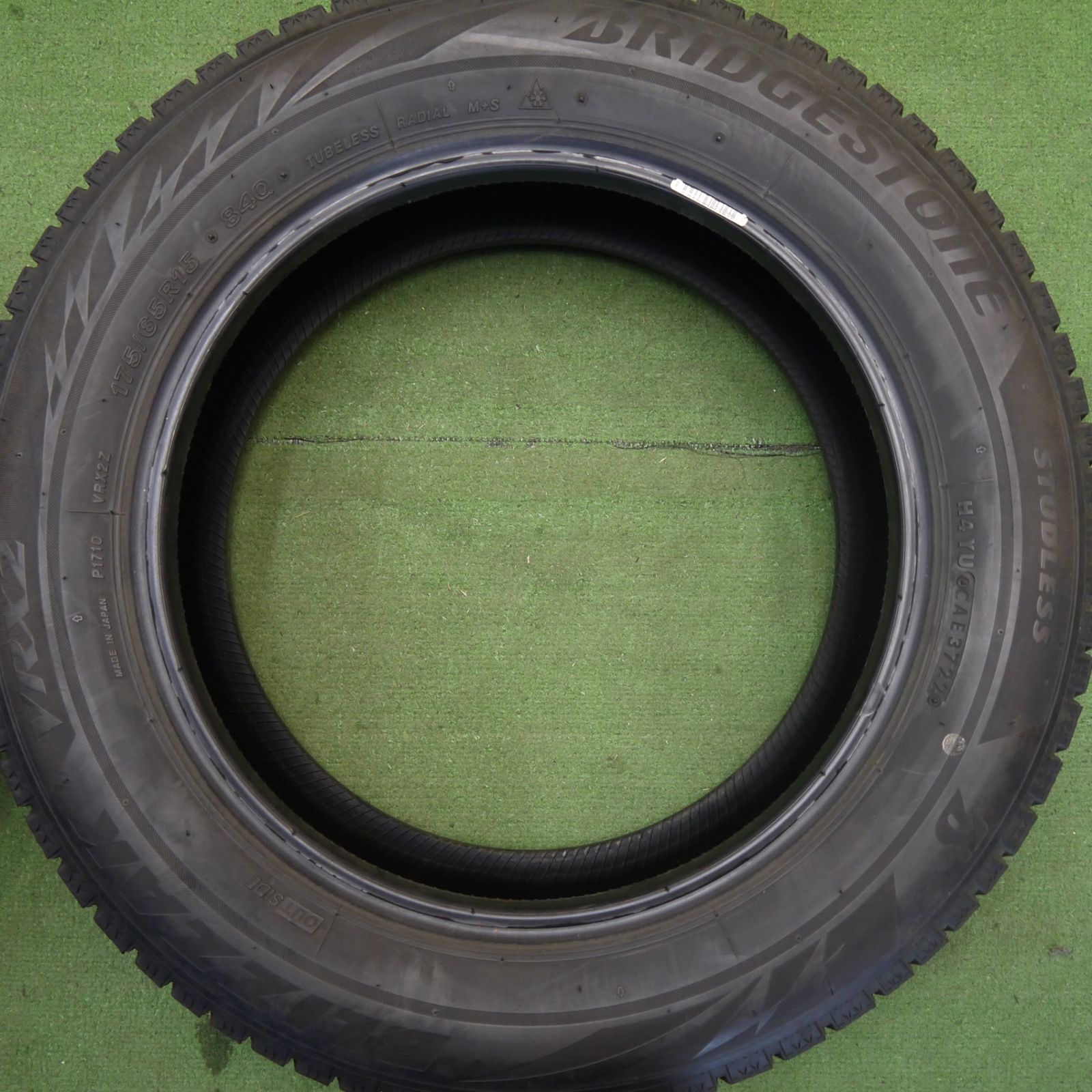 4本価格!22年☆スタッドレス 175/65R15 ブリヂストン ブリザック VRX2 4本価格!22年☆スタッドレス 175/65R15 ブリヂストン ブリザック VRX2