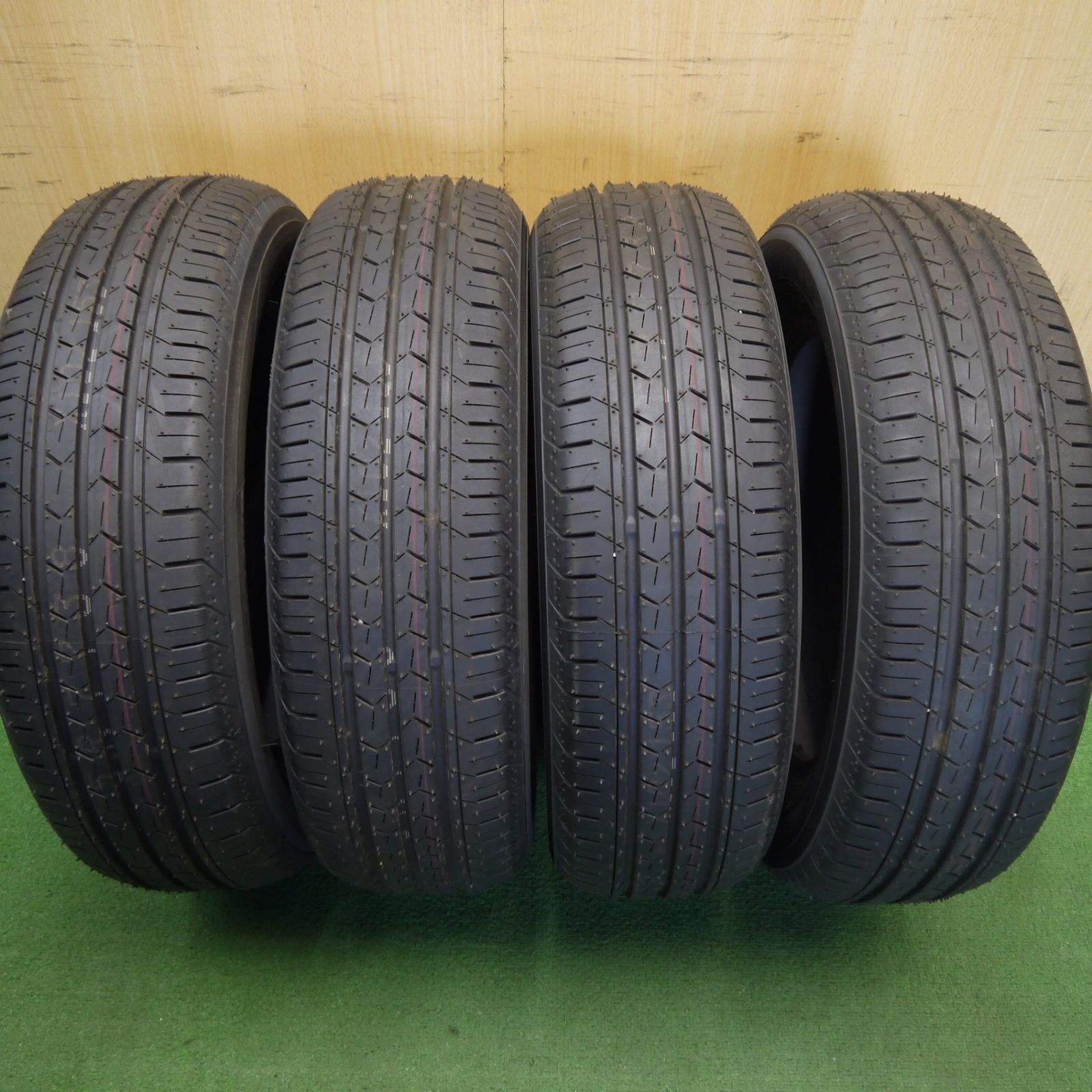 新車外し！25年★185/65R15 ヨコハマ BluEarth-FE AE30 ブルーアース タイヤ 15インチ アクア シエンタ フリード ノート デミオ 等★6050813Hノタ