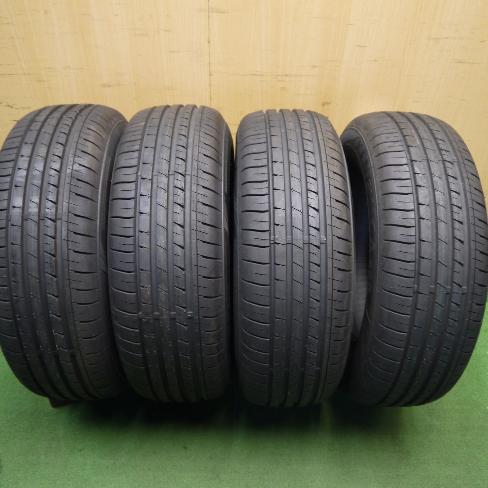 未使用！24年★215/65R15 ケンダ KENETICA ECO タイヤ 15インチ クラウン エスティマ エルグランド 等★6050817Hノタ