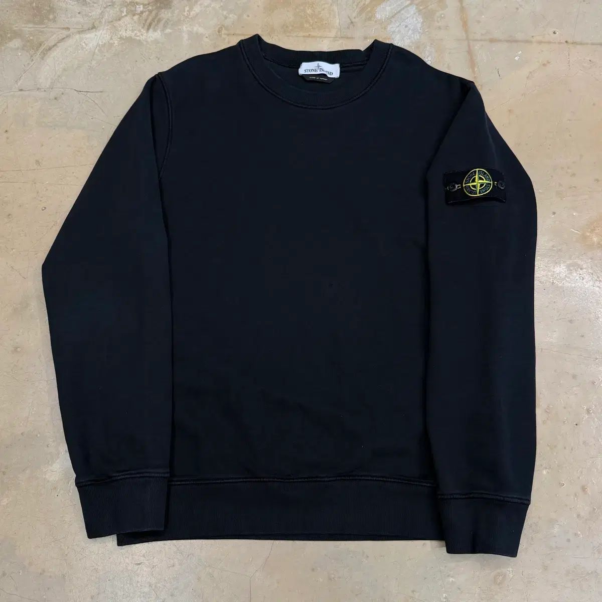 STONE ISLAND 黒 スウェットシャツ STONE ISLAND ストーンアイランド 